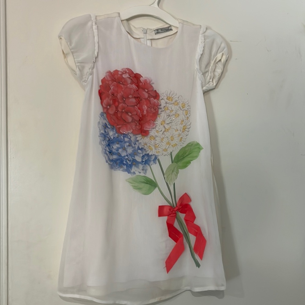 Girls lovely dress